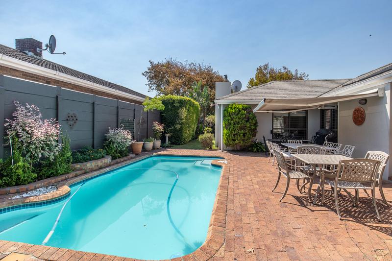 To Let 3 Bedroom Property for Rent in Constantia Western Cape